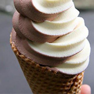 反相离子对色谱法检测冰淇淋中三聚氰胺